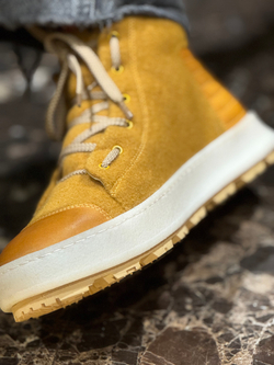 AIRSHOES mustard sherst NEW