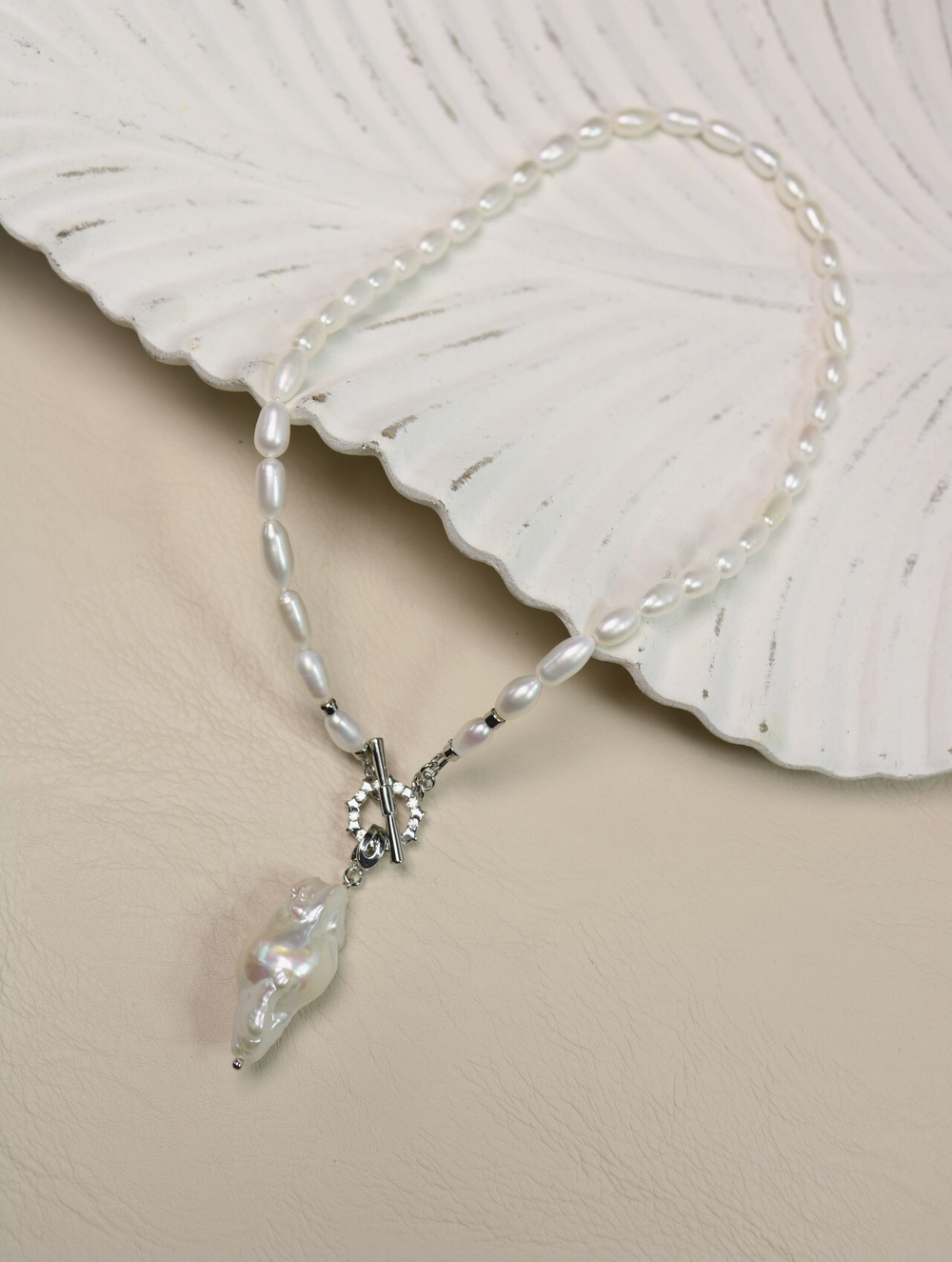 Жемчужное колье с барочной жемчужиной «Жемчужная комета»