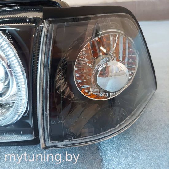 Передние фары Bmw 3 E36 angel eyes black