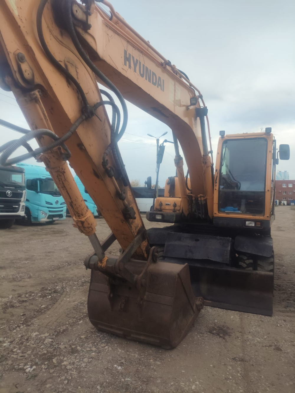 Hyundai R180* Экскаватор колесный R180W-9S (Дизельный, 5,0 л, 118 л.с., АТ)