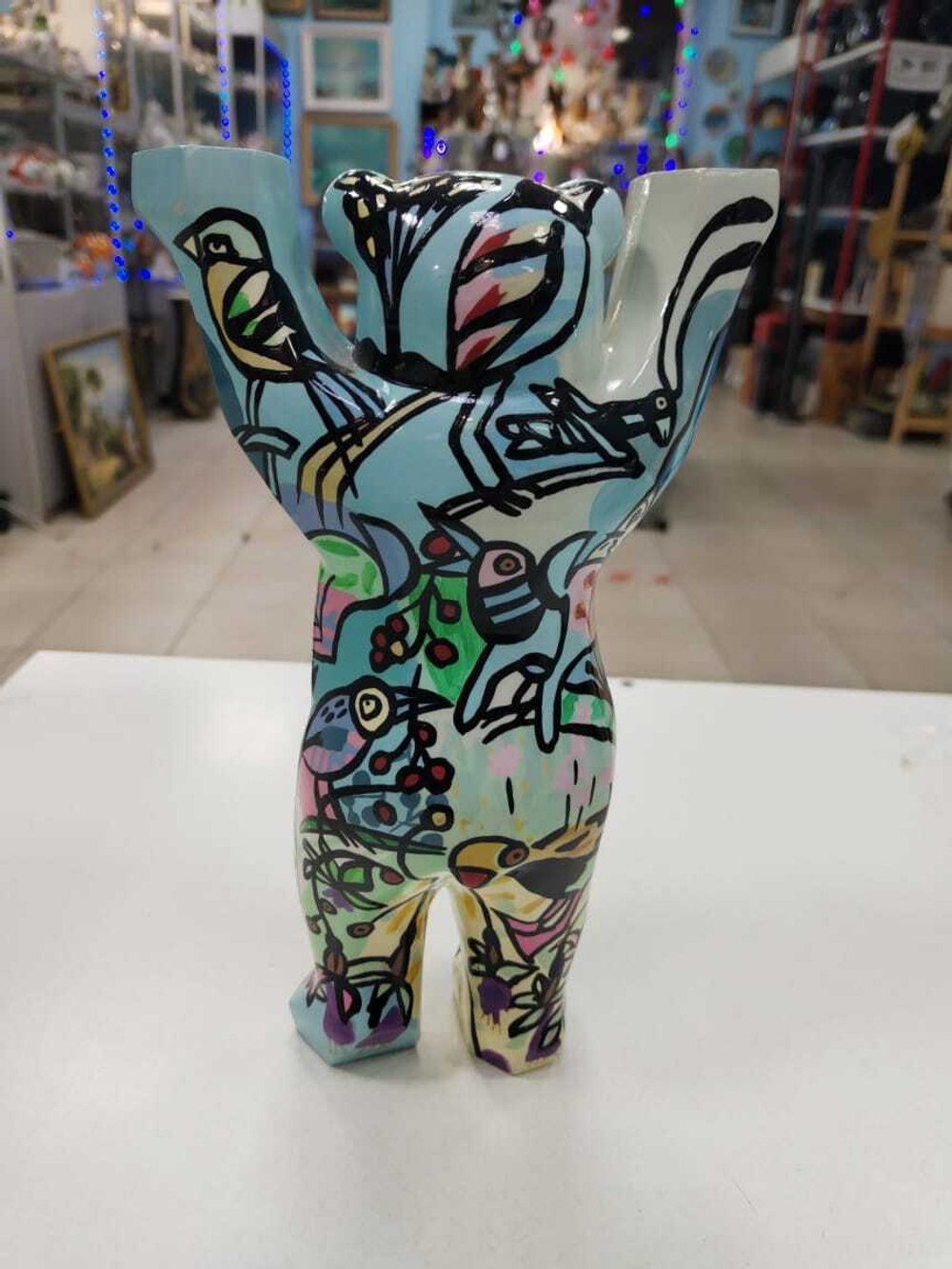 Фигурка в стиле граффити. Statuette Graffiti. Медведь.