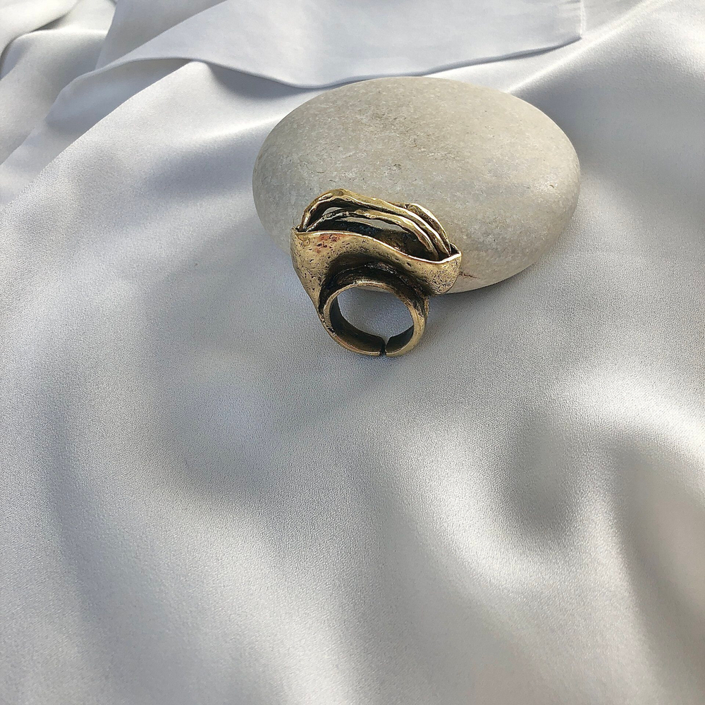 Кольцо бронза поперечный овал с тремя палочками