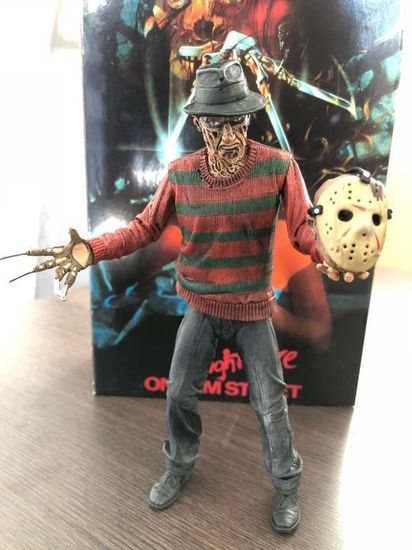 Фигурка Фредди Крюгер Neca 18 см (в упаковке)