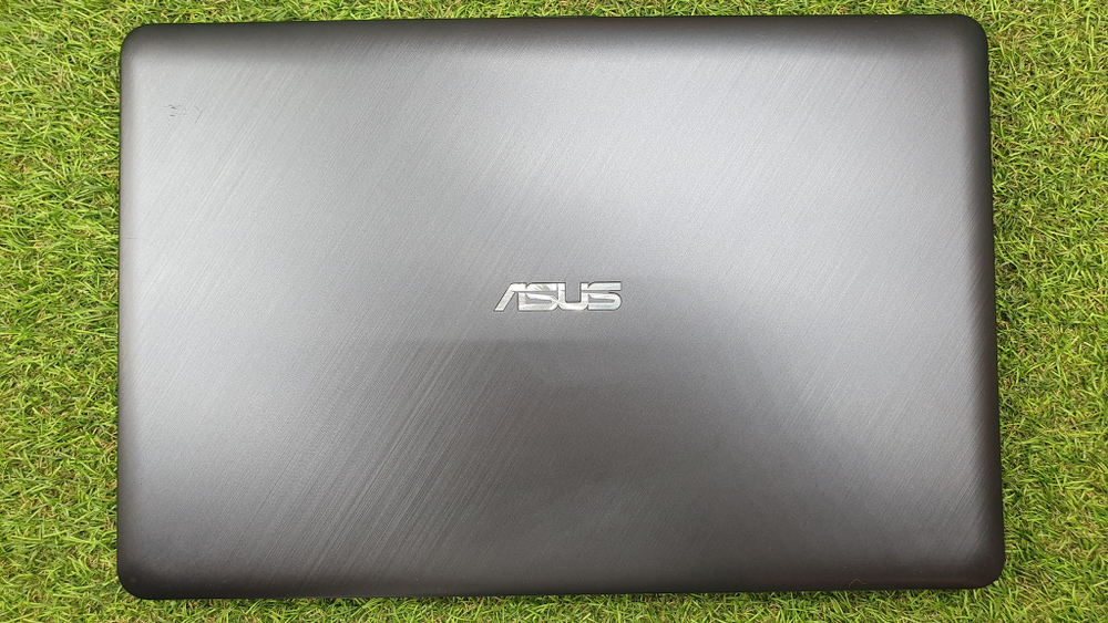 Ноутбук ASUS i3-7/4 Gb/FHD  покупка/продажа