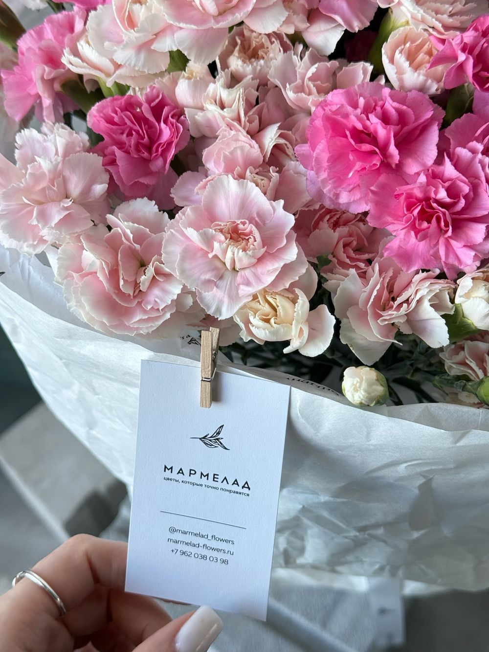 Моно букет из кустовых диантусов в розовом оттенке 21 шт