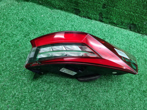 Фонарь правый внешний Skoda Kodiaq (2016-2022) LED