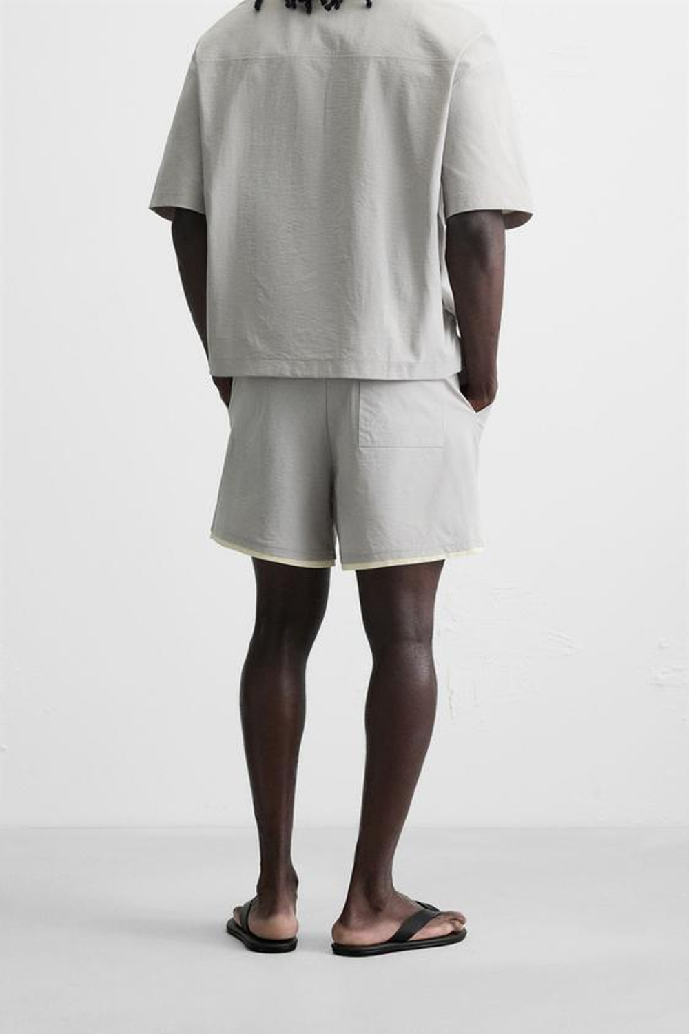 ZARA ШОРТЫ С КОНТРАСТНОЙ ОТДЕЛКОЙ, ЖЕМЧУЖНО-СЕРЫЙ