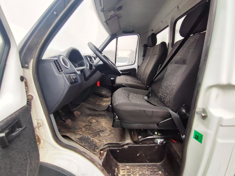 GAZ GAZELLE BUSINESS Промтоварный 172451 (Бензин/Газ, 2,7 л, 107 л.с.)