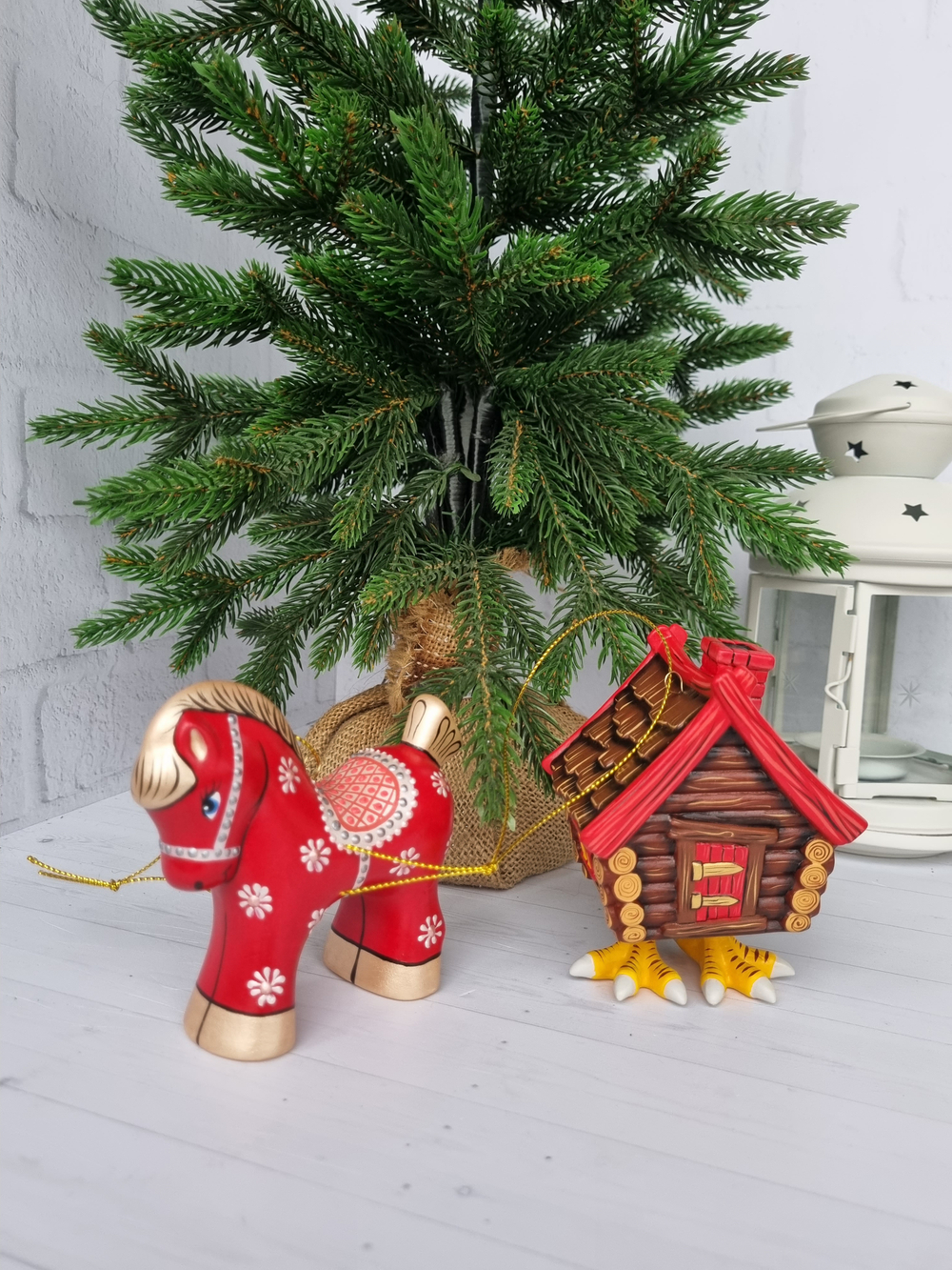 Избушка на курьих ножках ёлочная игрушка