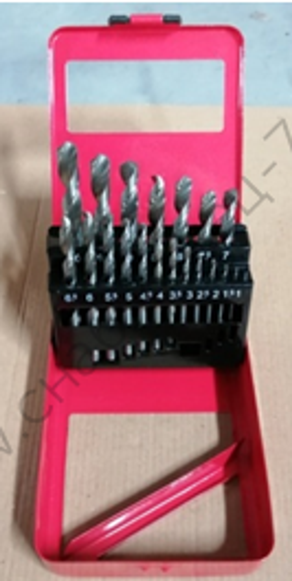 Набор сверл по металлу,1-10мм (через 0,5мм),HSS, 19шт.,металл.коробка,цилиндрический хвостовик Вихрь