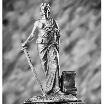 Оловянная фигурка Фемида