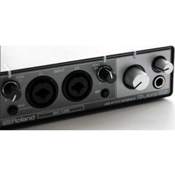 Внешняя звуковая карта с USB Roland Rubix22