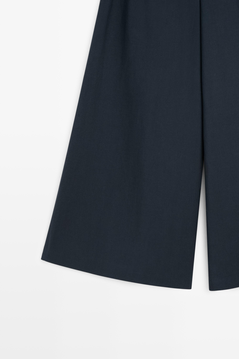 Massimo Dutti Брюки из струящейся ткани со складками, глубокий синий