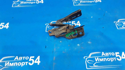 Петля капота правая NISSAN PRAIRIE 1993