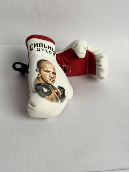 Брелок для машины с фото Ф.Емельяненко