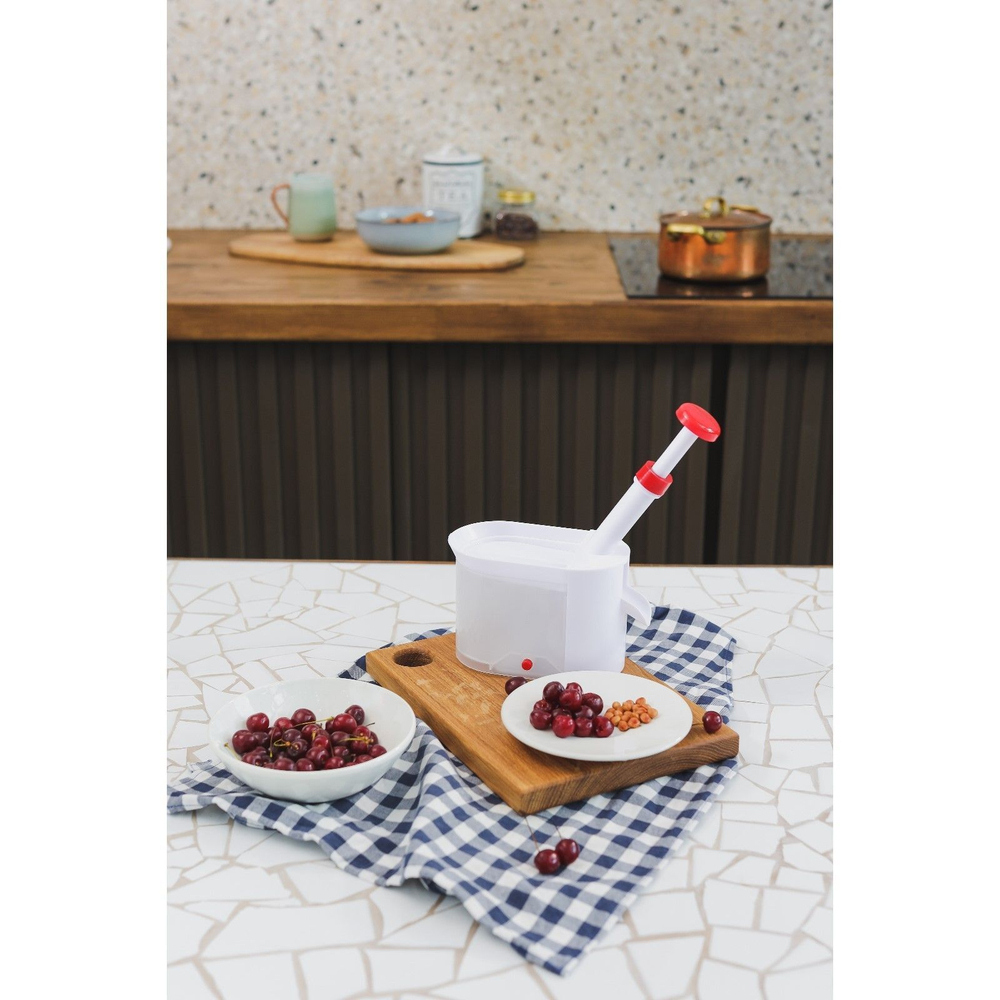 Машинка для удаления косточек из вишни Доляна «Вишнёвый сад», контейнер 450 мл, цвет белый (Цвет: не задано)