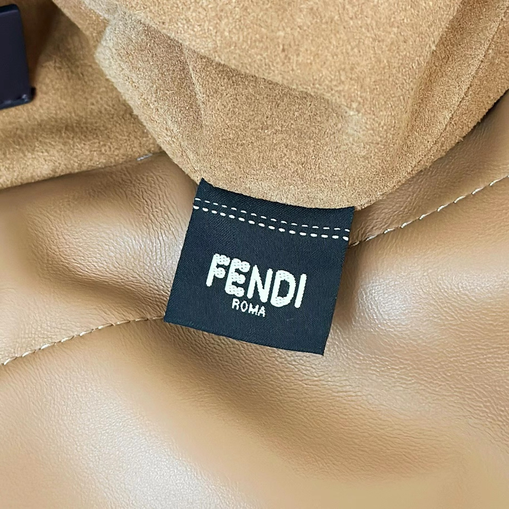 Fendi Large Mamma Baguette 31 cm