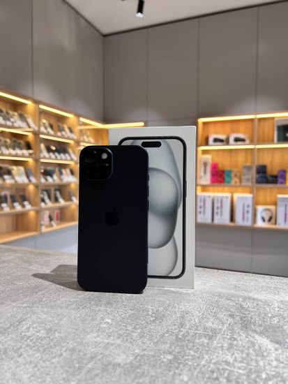 Apple iPhone 15 128Gb Б/У Черный