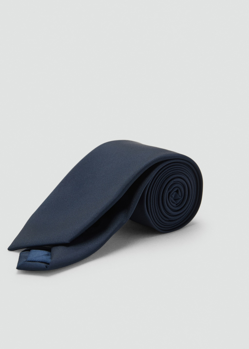 Однотонный галстук с микроструктурой