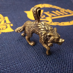 Подвеска. Волк-охотник