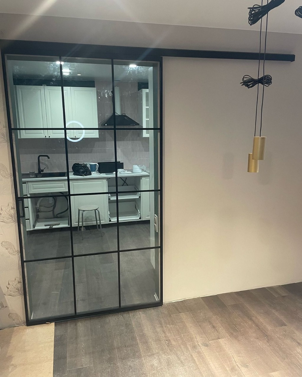 Раздвижная алюминиевая перегородка ALBA TROVARE Via Interio 2.0 с одним полотном