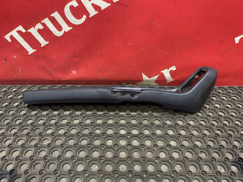 Ручка двери внутренняя левая