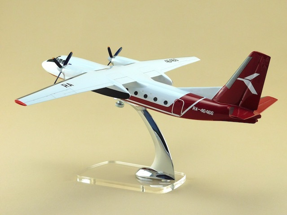 Модель самолета Ан-24 (М1:72, КрасAвиа)