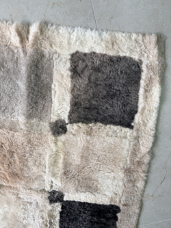 Ковер прямоугольный натуральный мех овчина, 200 х 180 см.