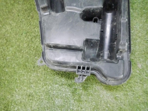 Бачок омывателя BMW 5er G30 (2017-2023)