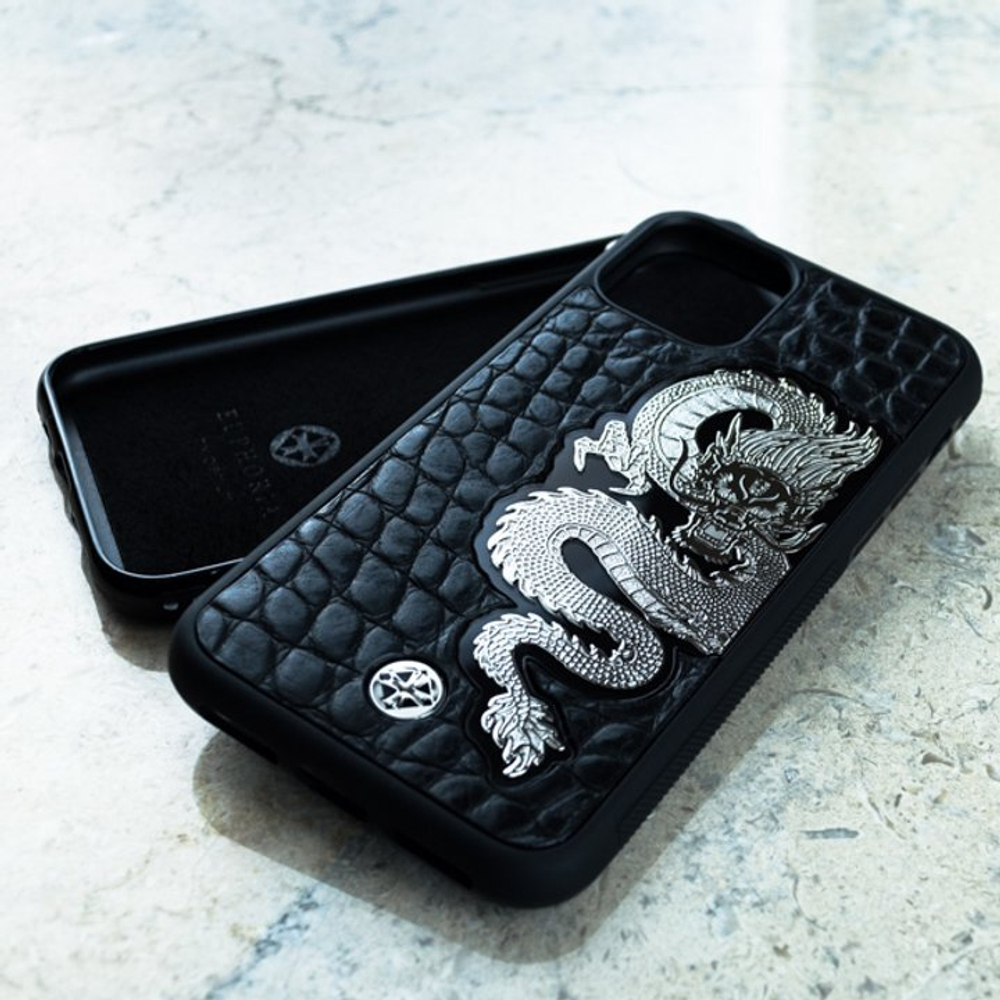 Дорогой чехол для iPhone дракон - Euphoria HM Premium - аксессуар из натуральной кожи и ювелирного сплава