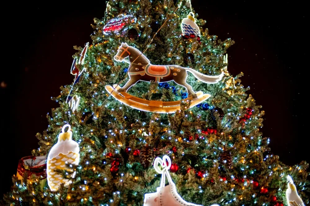 Светодиодная игрушка на елку "Лошадка"