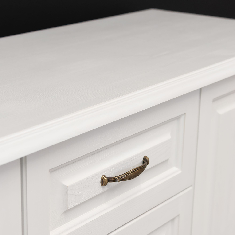 Комод белый с ящиками и дверцами Харви из массива сосны с филенкой для спальни и кухни в викторианском стиле, комод деревянный для вещей и одежды на ножках напольный