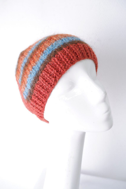 Шапка шерстяная в полоску