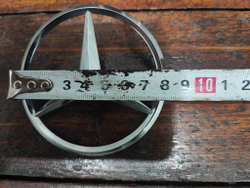 Эмблема крышки багажника Mercedes C-Class (W205) 14-23 Б/У Оригинал A2058174500