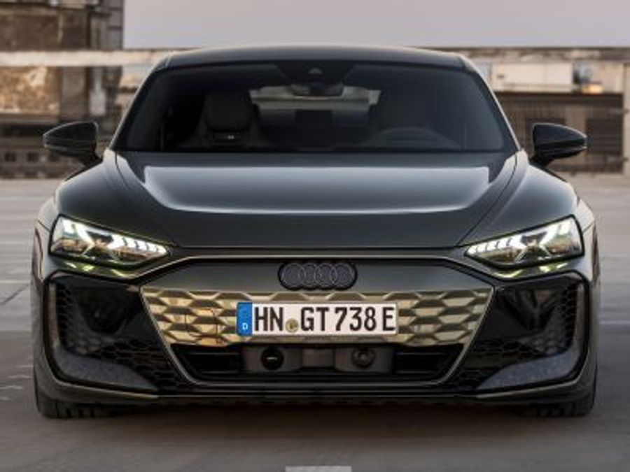 Электрокар Audi RS e-tron GT Performance разгоняется до сотни за 2,4 с