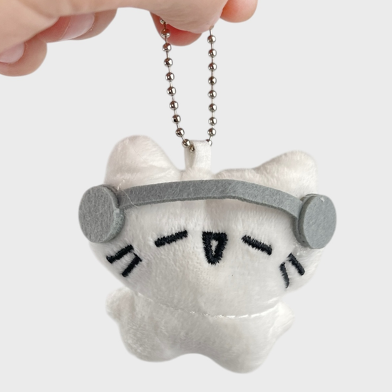 Мягкий брелок Белый котик в наушниках
