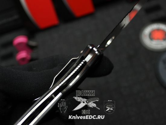 Складной нож Spyderco Resilience Lightweight 142PSBK c клинком из стали 8Cr13MoV, рукоять FRN