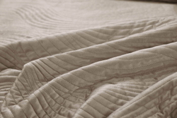 Покрывало 240х260 и 2 наволочки 50x70 Sofi De MarkO Жизель бежевое