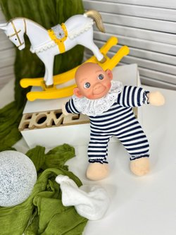 Кукла LAMAGIK мягконабивная 23см Caritas (304U5)