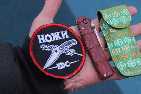 Складной нож Mcusta Take damascus vg10 blade Stamina wood handle MC-0075D c клинком из стали VG-10 San Mai (Laminated Stainlesss Damascus) рукоять дерево