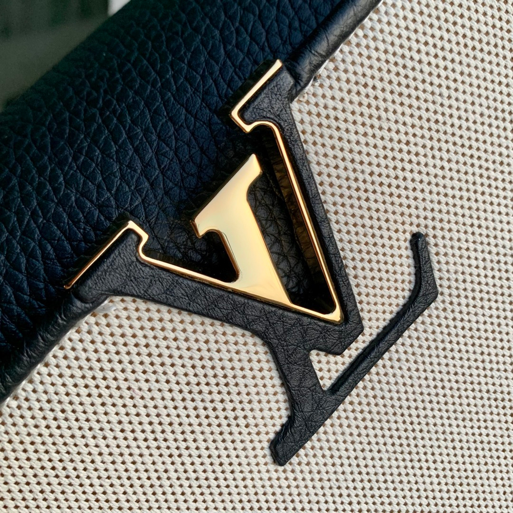 Louis Vuitton Capucines BB