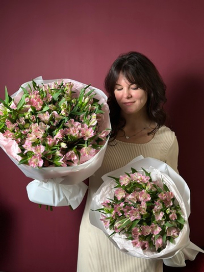 Букет альстромерий