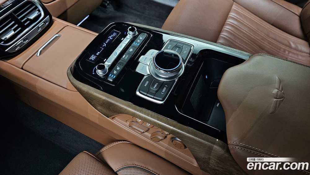 Genesis G90 3.8 AWD (02.2021)
