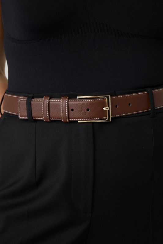 Классический ремень из кожи saffiano c контрастной отстрочкой, 35 мм, коричневый