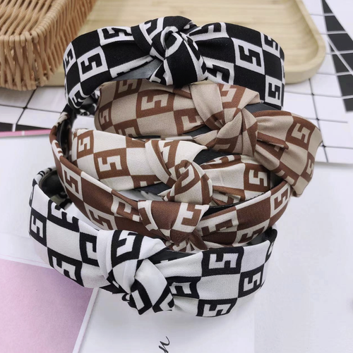 Ободок гребень для волос. Цвета в ассортименте.