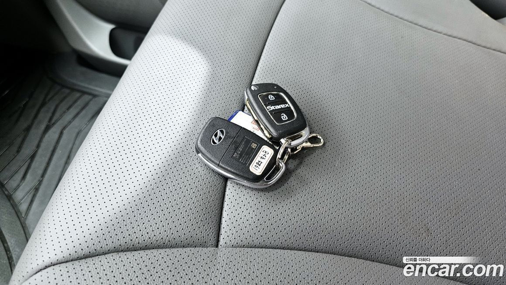 Hyundai The New Grand Starex Van 3-х местный (06.2020)