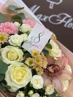 Букет 8 Марта М-53