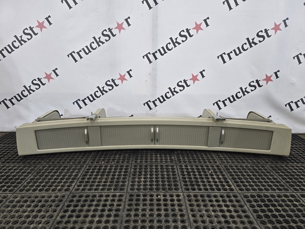 Консоль салона кабины задняя