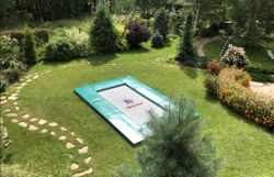 БАТУТ НАХОДЯЩИЙСЯ НА УРОВНЕ ЗЕМЛИ, ЭТО ЛУЧШЕЕ РЕШЕНИЕ ДЛЯ ВАШЕГО УЧАСТКА