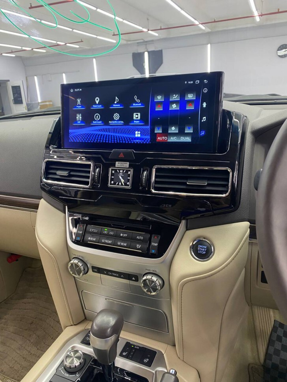 Магнитола для Toyota Land Cruiser 200 2015-2021 (с JBL и 360) - Radiola RDL-LC200-High монитор 12.3" на Android 12, 8/128Гб, CarPlay, 4G SIM-слот